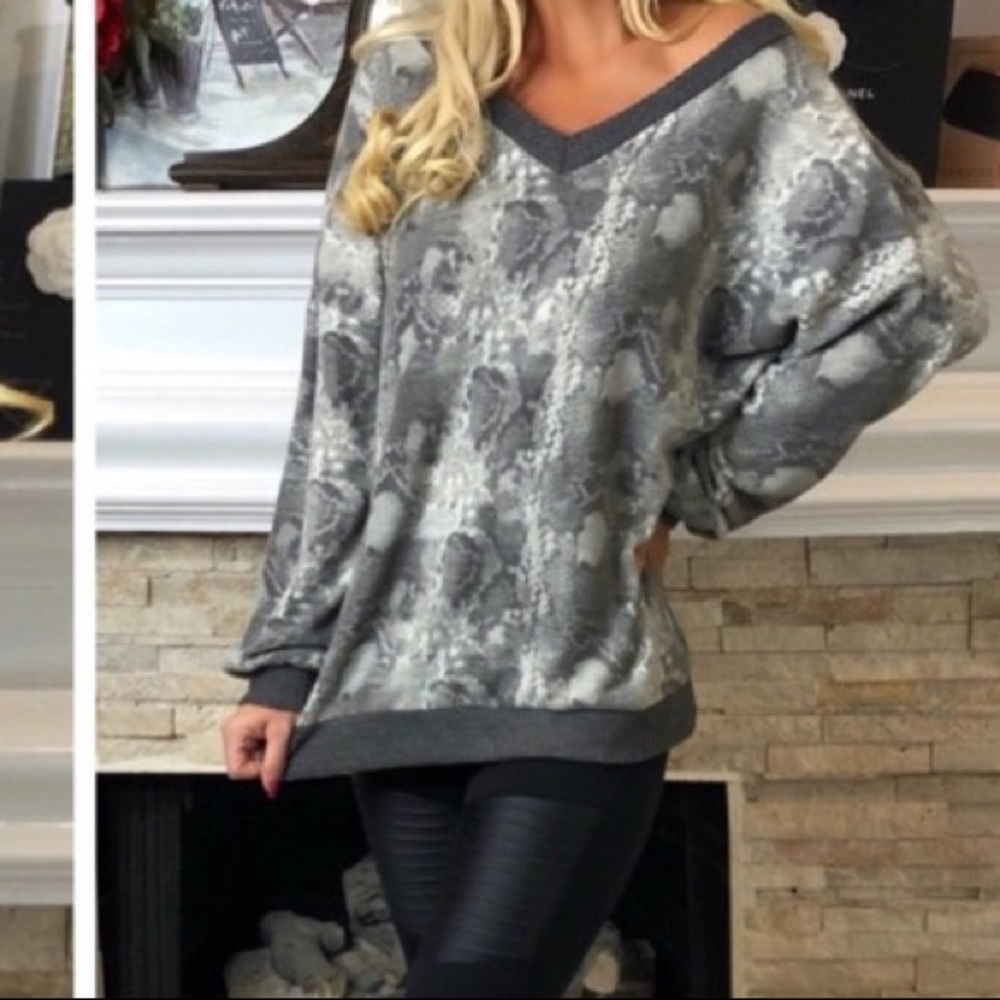 New! Snake Print Top